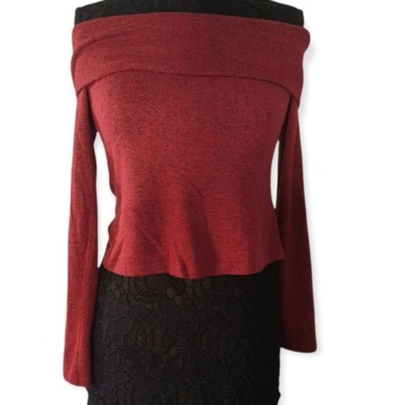 Popular 21 Red Off the Shoulder Sweater - Picture 2 of 10
